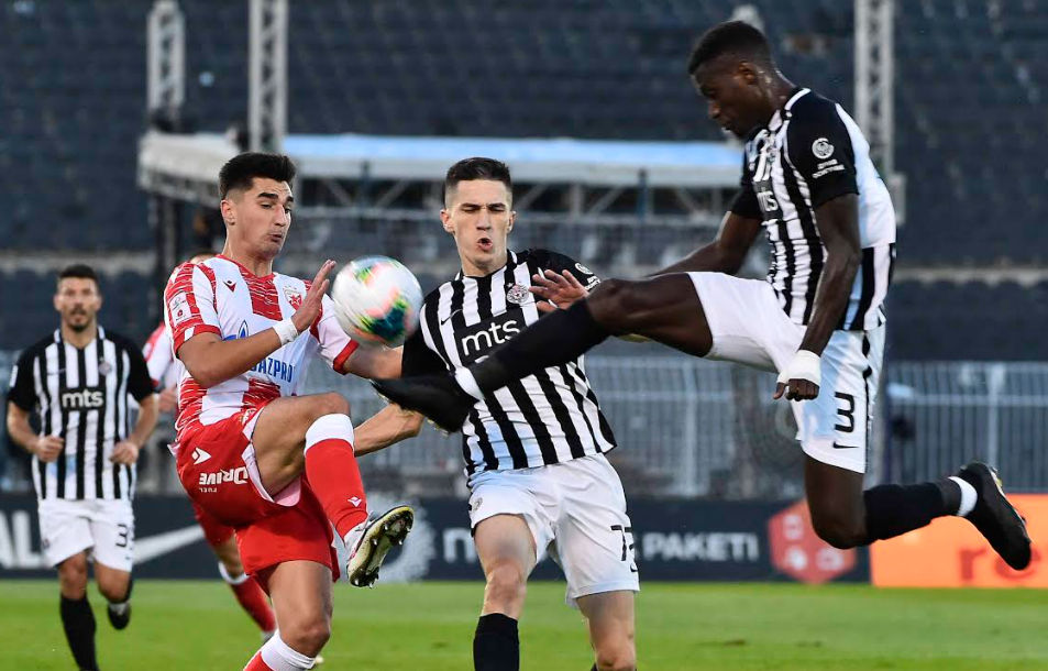 Црвена звезда прямая трансляция. Crvena zvezda Partizan. Referee penalty Corner Leeds.