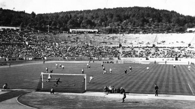 Prvi gol u Kupu šampiona: trenutak kada je Martins doveo Sporting u vođstvo (Foto: iz zbirke D. Popovića)